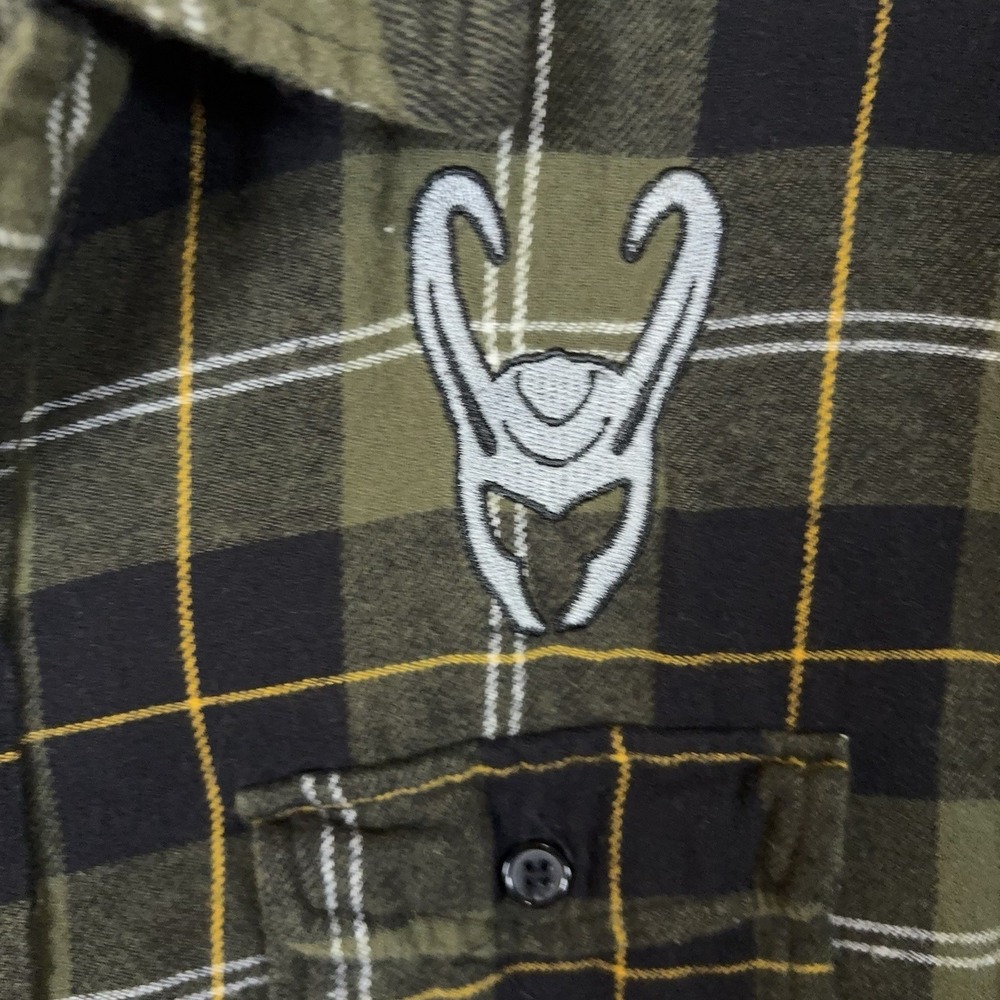 Her Universe x Marvel Loki Flannel Shirt Womens Sz L Green Plaid Graphic Pocket - Picture 4 of 8